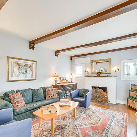 Classic Los Angeles Home 2 Blocks To Melrose Ave!